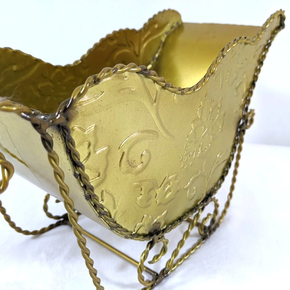 Vintage Christmas Sleigh Gold